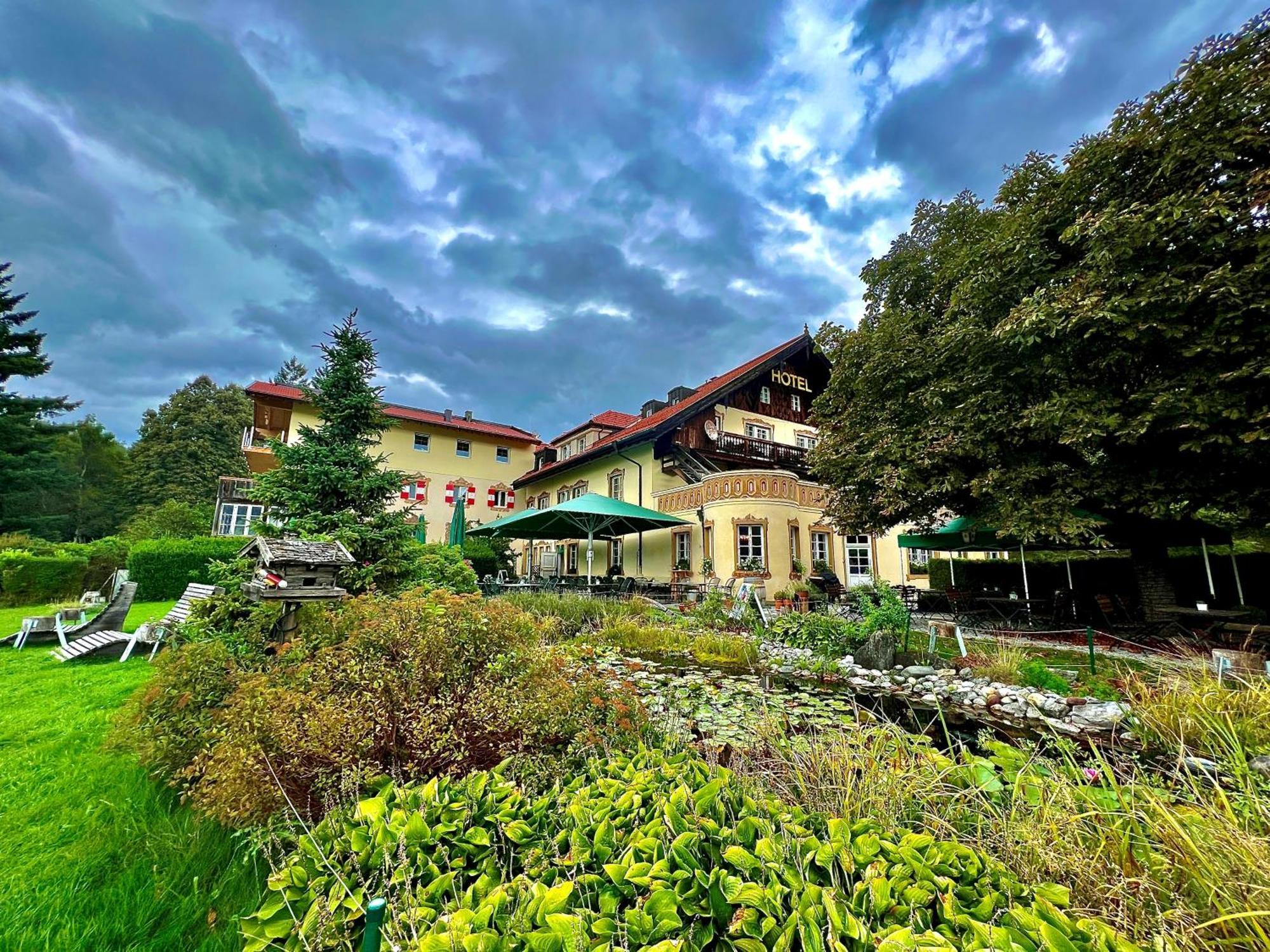 Hotel Restaurant Gruenwalderhof Patsch ภายนอก รูปภาพ