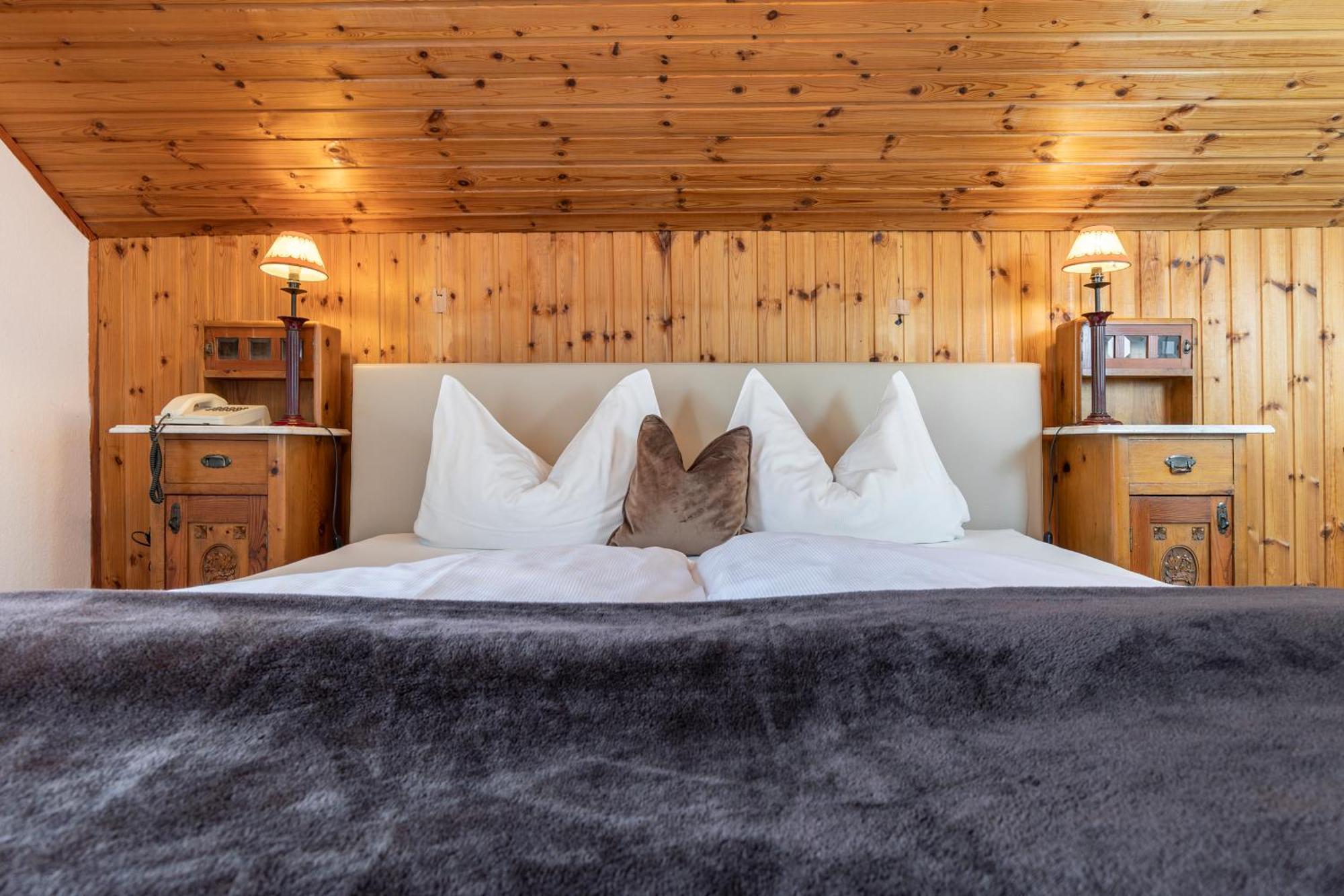 Hotel Restaurant Gruenwalderhof Patsch ภายนอก รูปภาพ