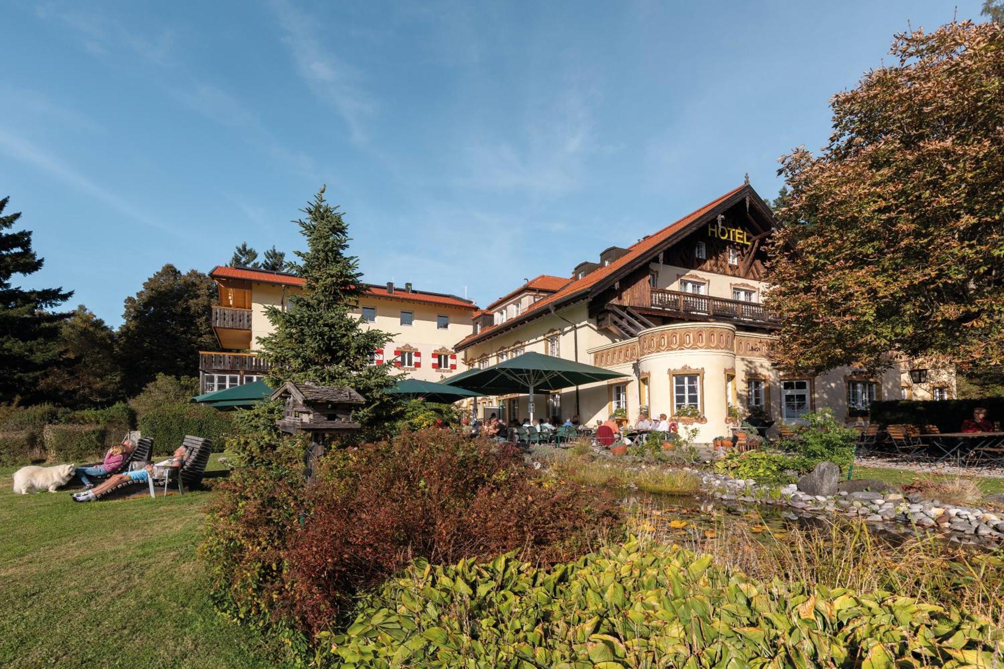 Hotel Restaurant Gruenwalderhof Patsch ภายนอก รูปภาพ