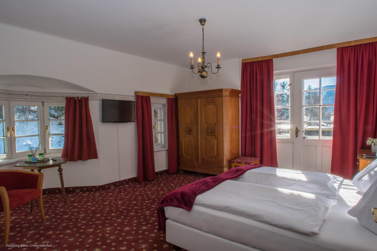 Hotel Restaurant Gruenwalderhof Patsch ภายนอก รูปภาพ
